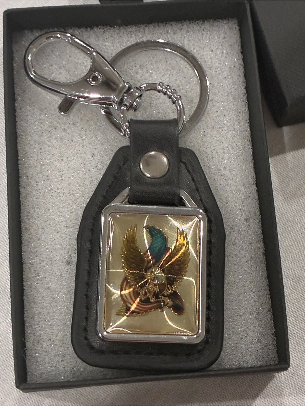 Eagle with USA Flag Men’s Keychain  New